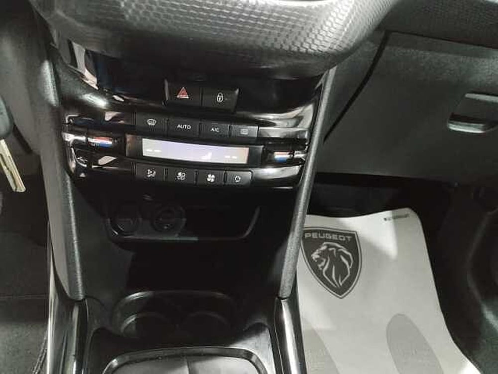 Peugeot 2008 usata a Lecce (12)