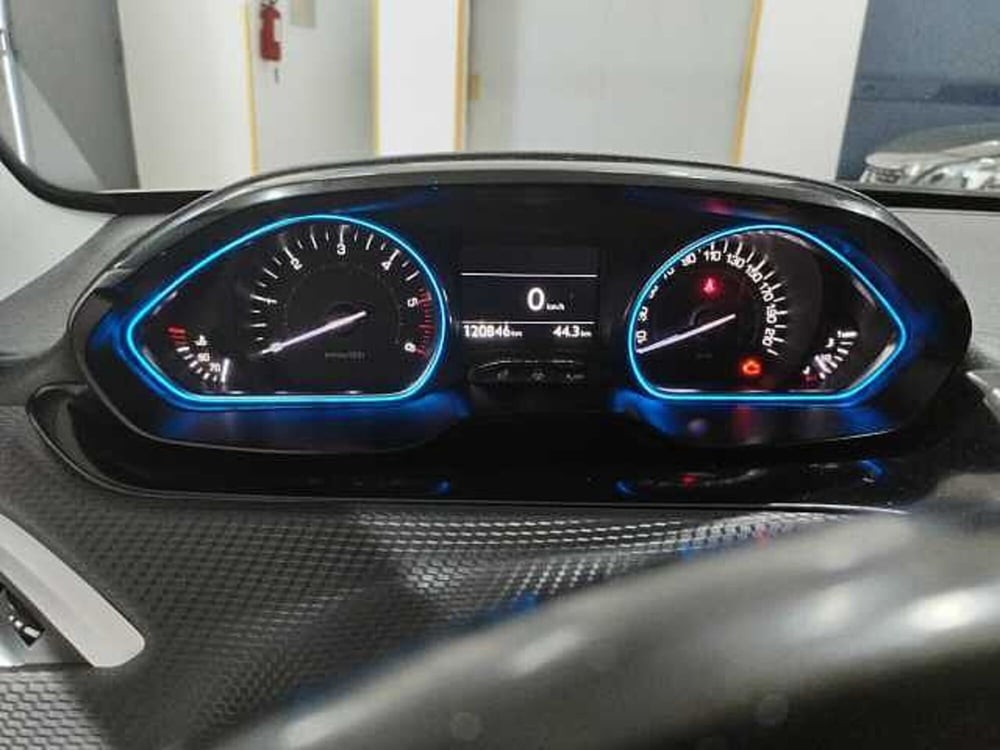 Peugeot 2008 usata a Lecce (7)