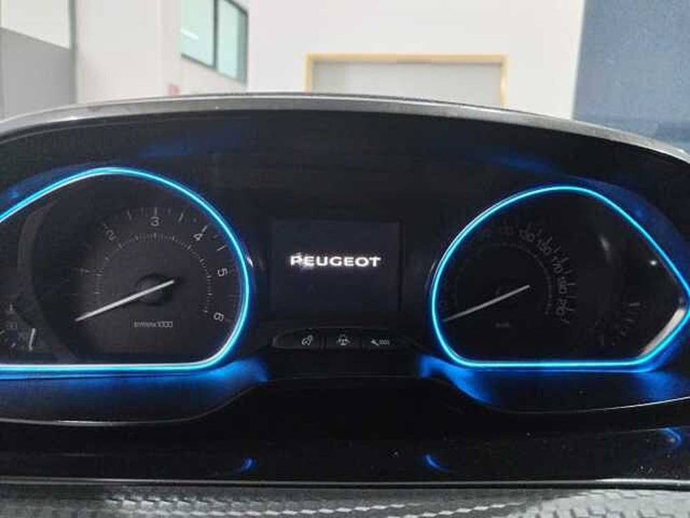 Peugeot 2008 usata a Lecce (8)