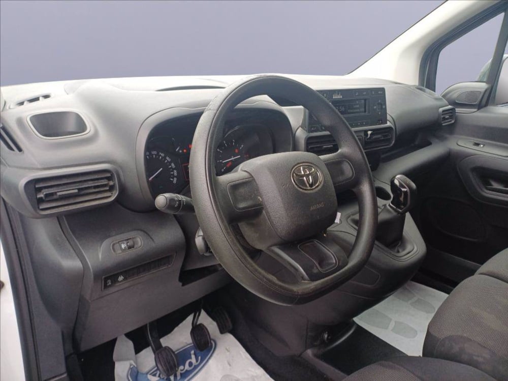 Toyota Proace City Furgone usata a Milano (14)