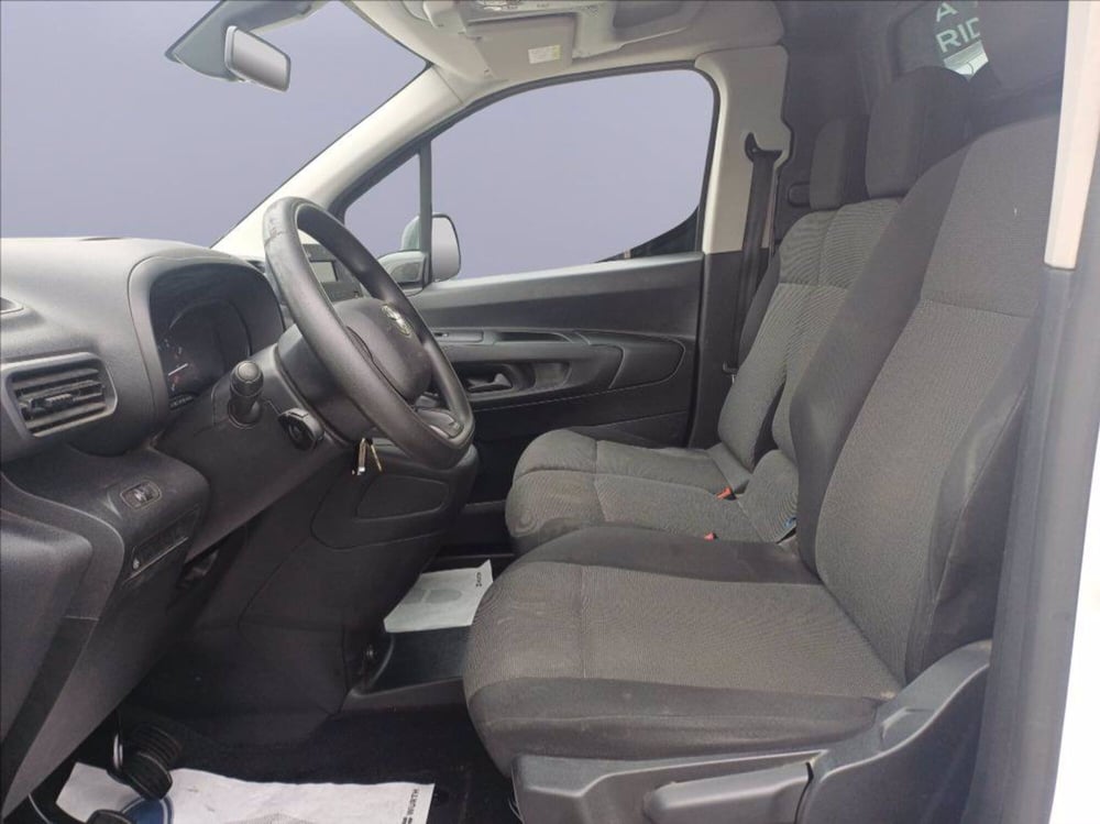 Toyota Proace City Furgone usata a Milano (16)