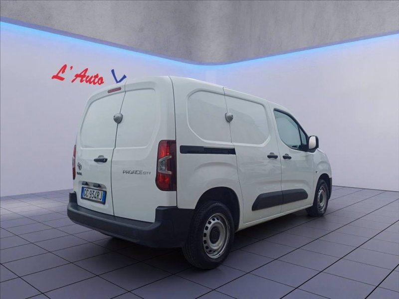 Toyota Proace City Furgone usata a Milano (6)