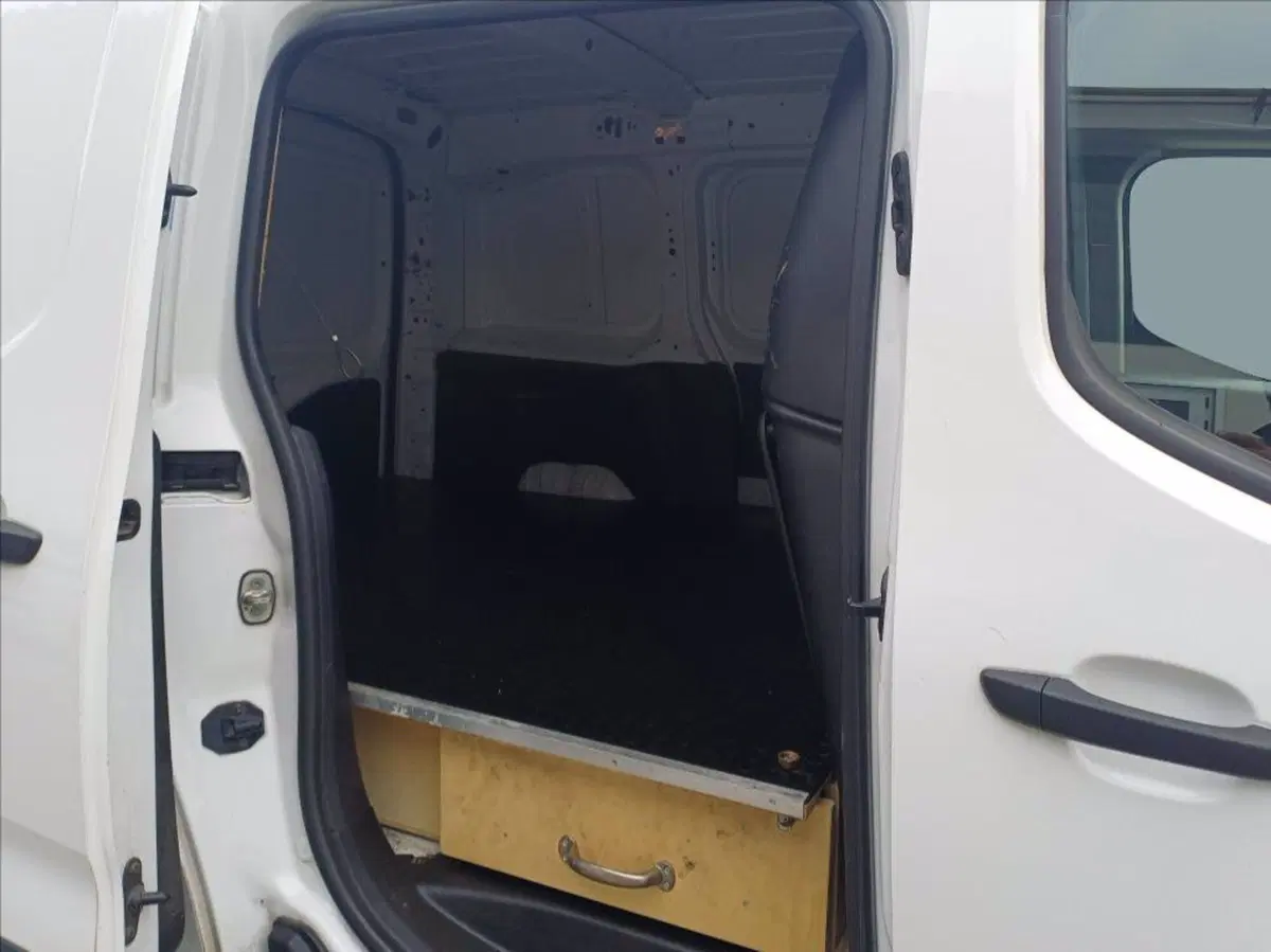 Toyota Proace City Furgone usata a Milano (9)