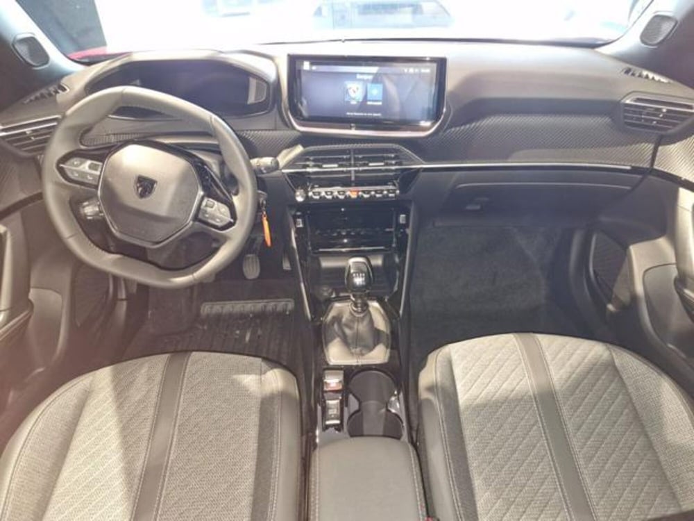 Peugeot 2008 nuova a Salerno (17)