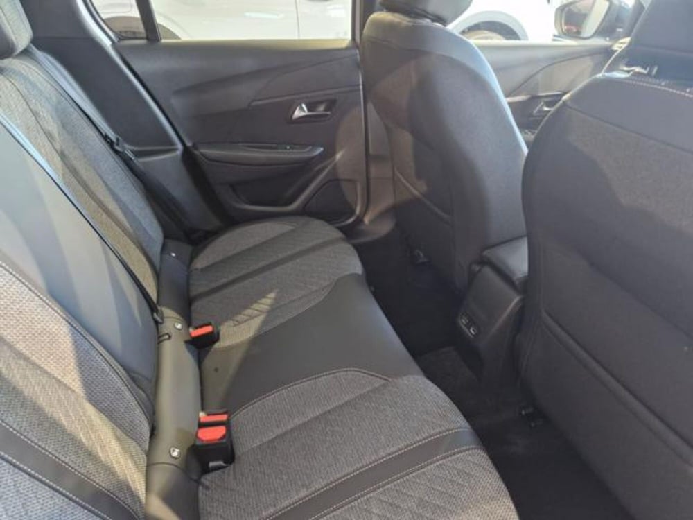 Peugeot 208 nuova a Salerno (13)