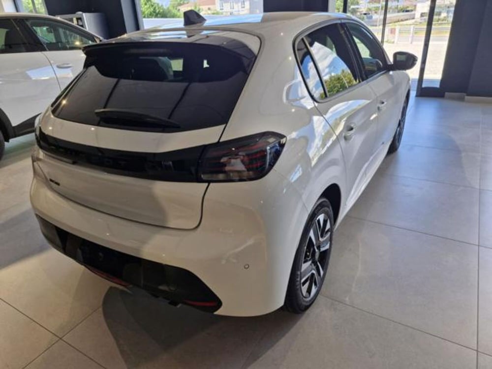Peugeot 208 nuova a Salerno (5)