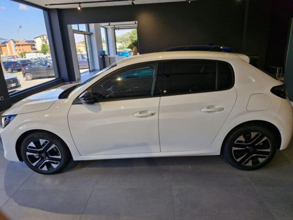 Peugeot 208 nuova a Salerno (8)
