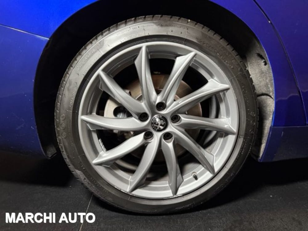 Alfa Romeo Giulia usata a Perugia (9)