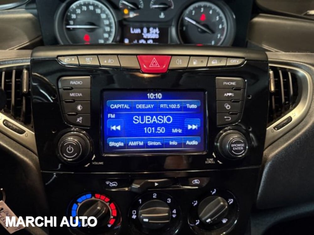 Lancia Ypsilon usata a Perugia (18)