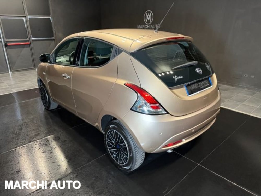 Lancia Ypsilon usata a Perugia (7)