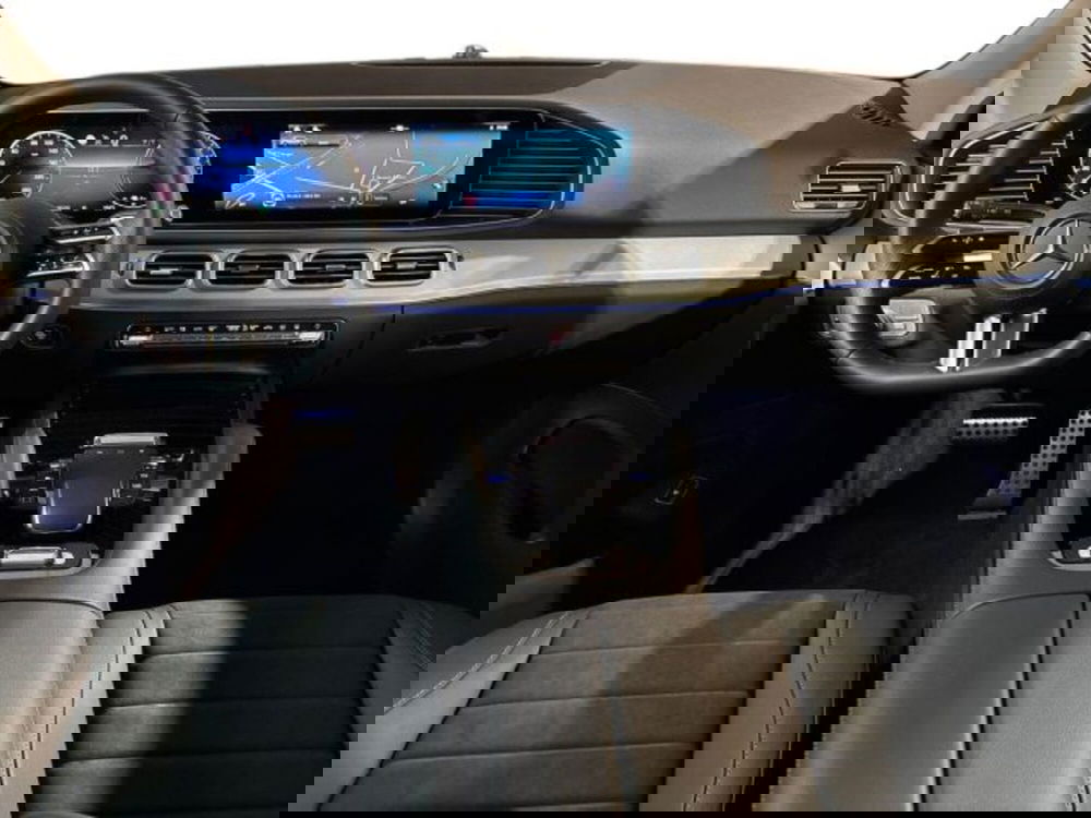 Mercedes-Benz EQB nuova a Bologna (13)