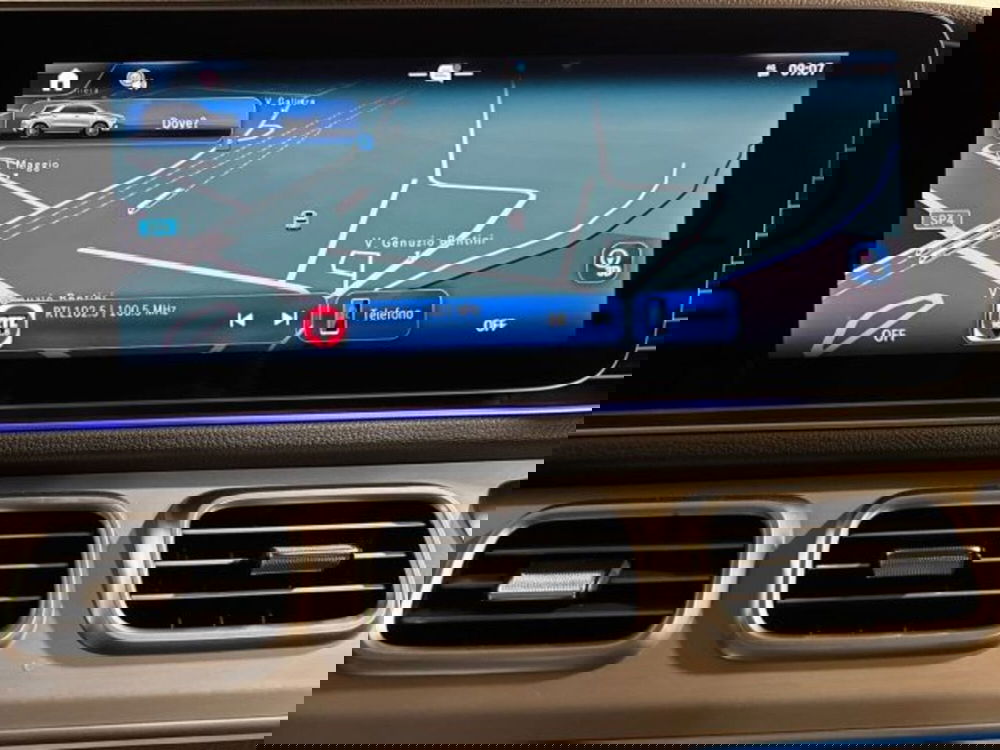 Mercedes-Benz EQB nuova a Bologna (17)