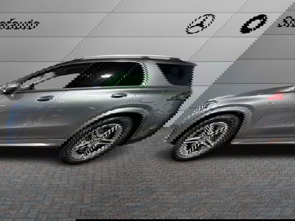 Mercedes-Benz EQB nuova a Bologna (3)