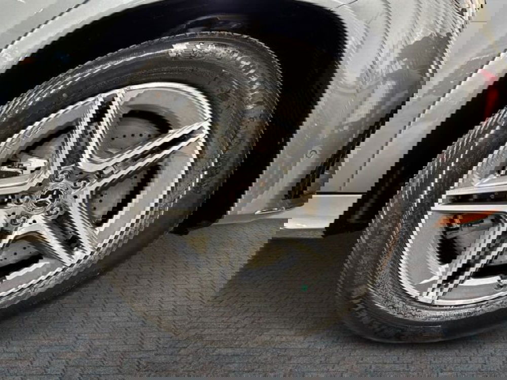 Mercedes-Benz EQB nuova a Bologna (8)