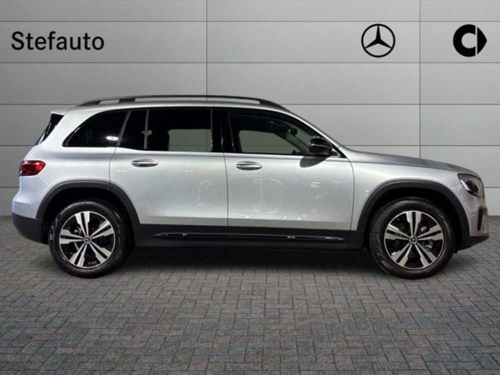 Mercedes-Benz GLB nuova a Bologna (2)