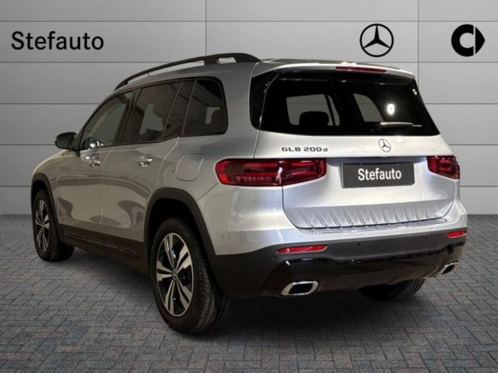 Mercedes-Benz GLB nuova a Bologna (5)