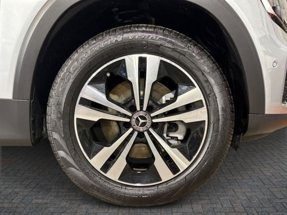 Mercedes-Benz GLB nuova a Bologna (8)