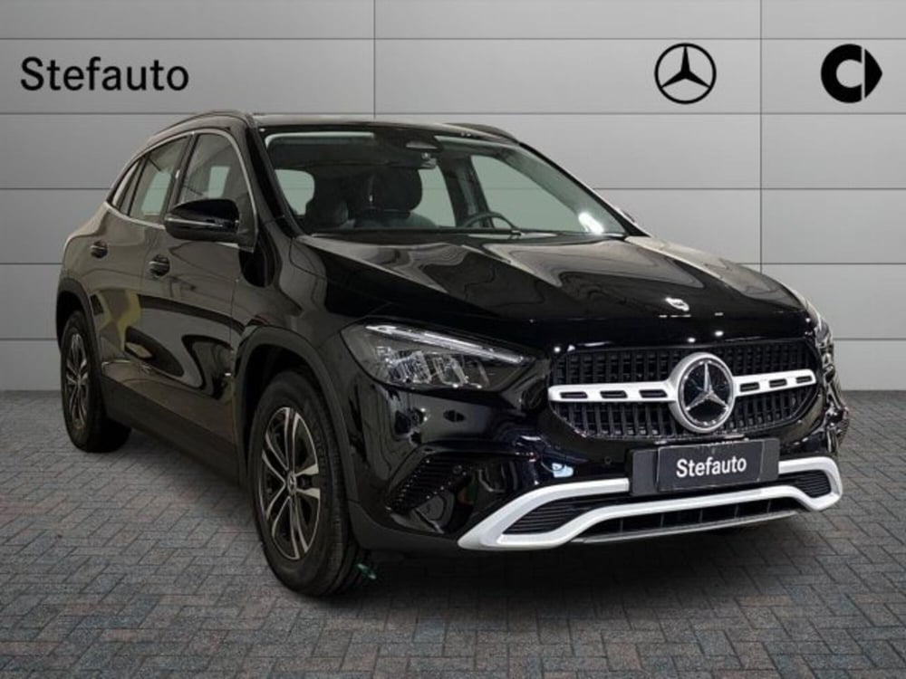 Mercedes-Benz GLA SUV nuova a Bologna
