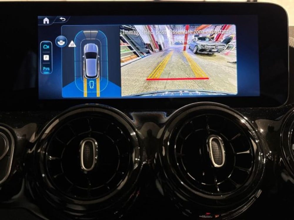 Mercedes-Benz GLA SUV nuova a Bologna (12)
