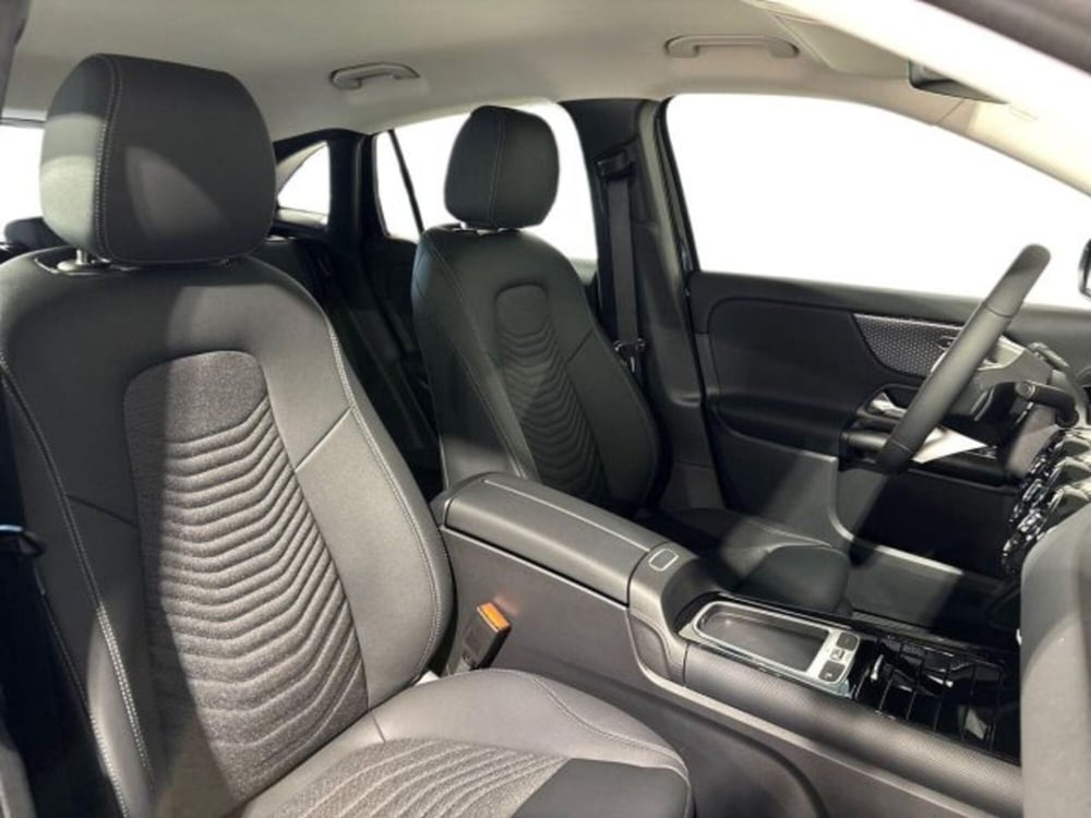 Mercedes-Benz GLA SUV nuova a Bologna (16)