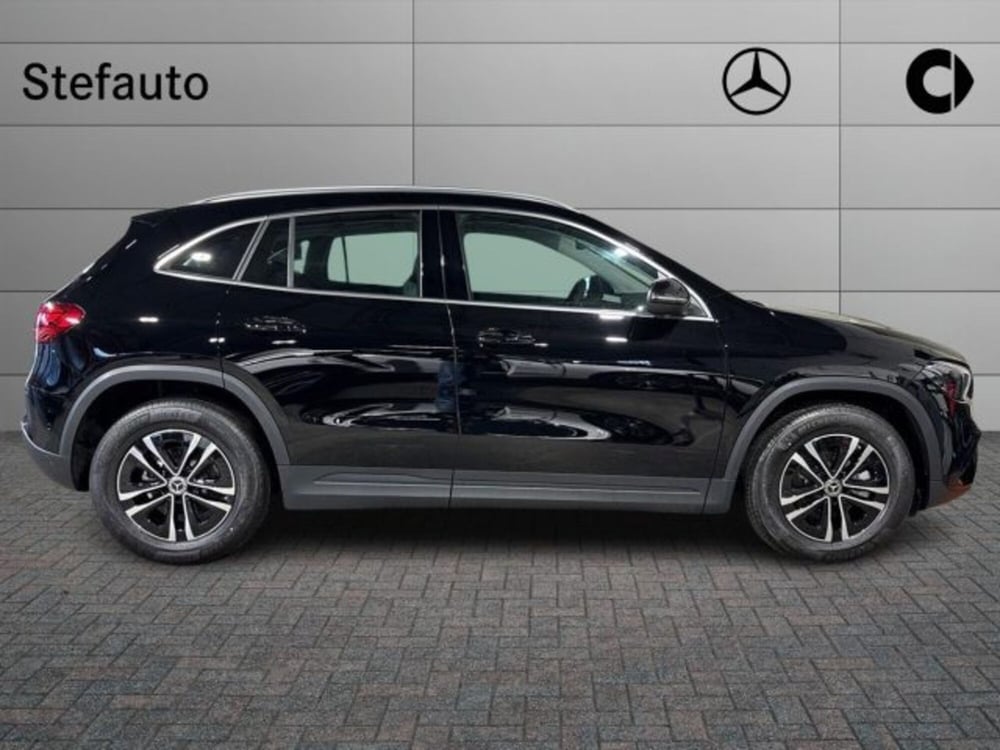 Mercedes-Benz GLA SUV nuova a Bologna (2)