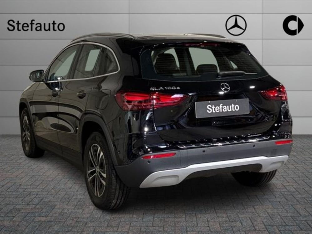 Mercedes-Benz GLA SUV nuova a Bologna (5)