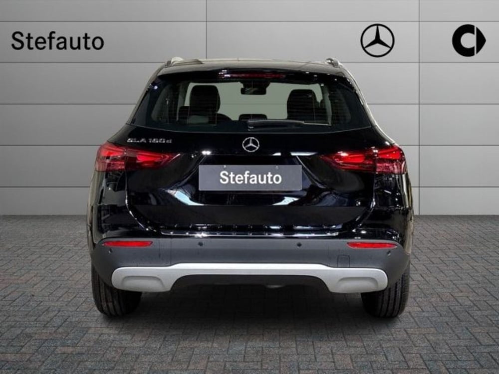 Mercedes-Benz GLA SUV nuova a Bologna (6)