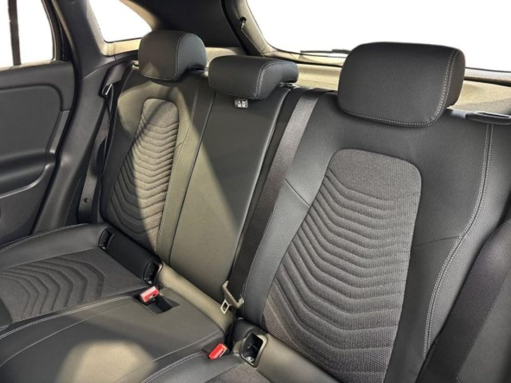 Mercedes-Benz GLA SUV nuova a Bologna (9)