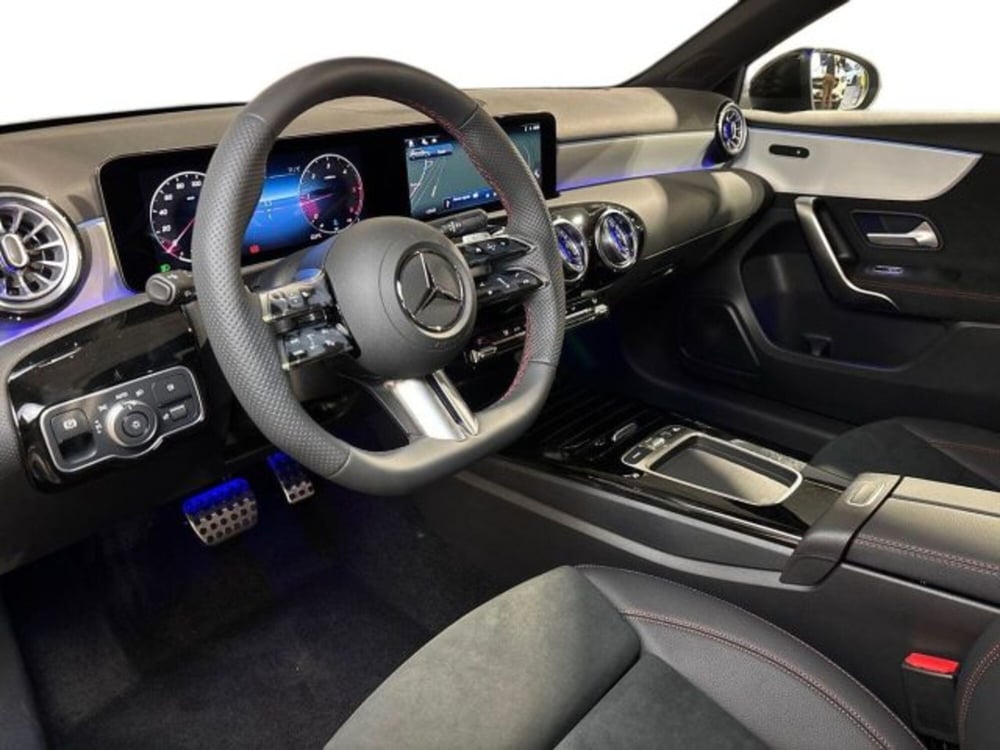 Mercedes-Benz Classe A nuova a Bologna (11)