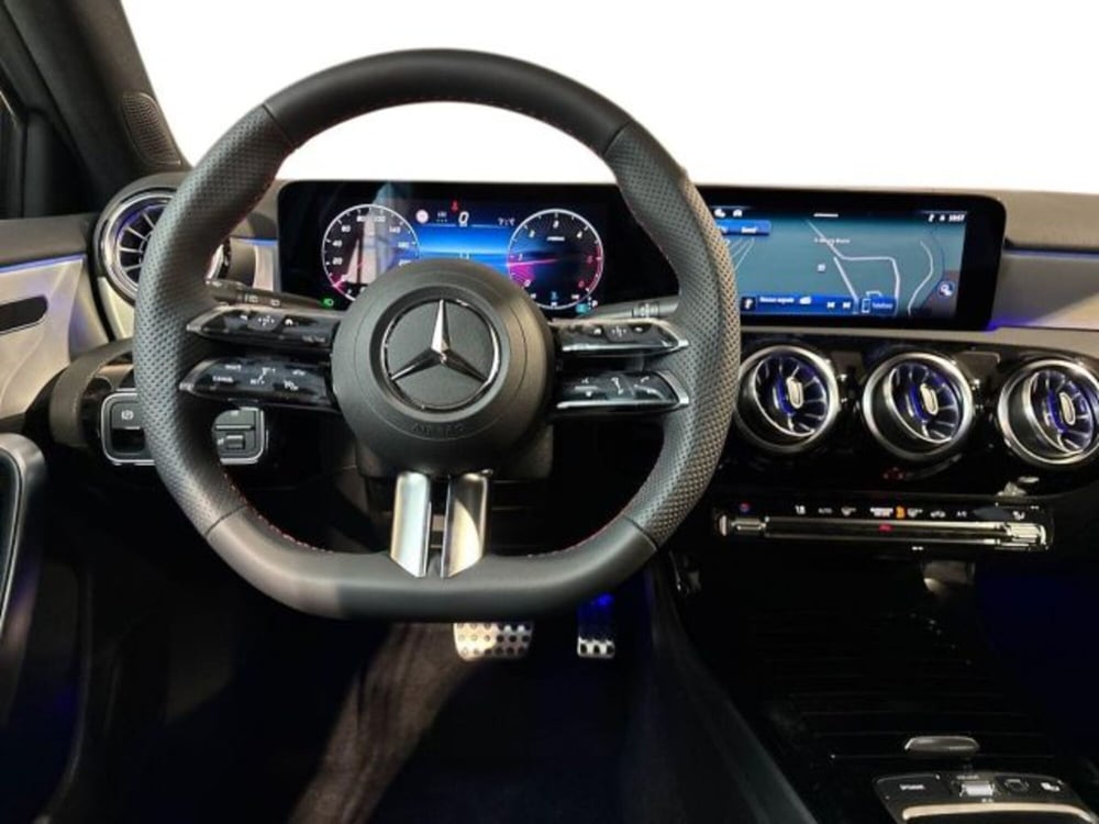 Mercedes-Benz Classe A nuova a Bologna (14)