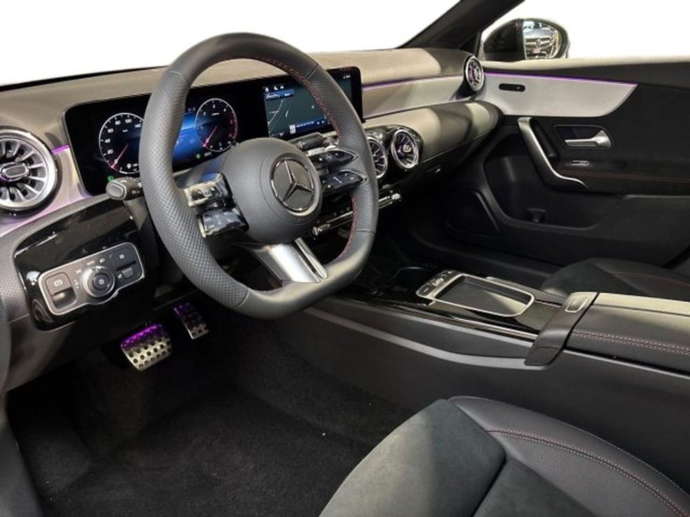 Mercedes-Benz Classe A nuova a Bologna (11)
