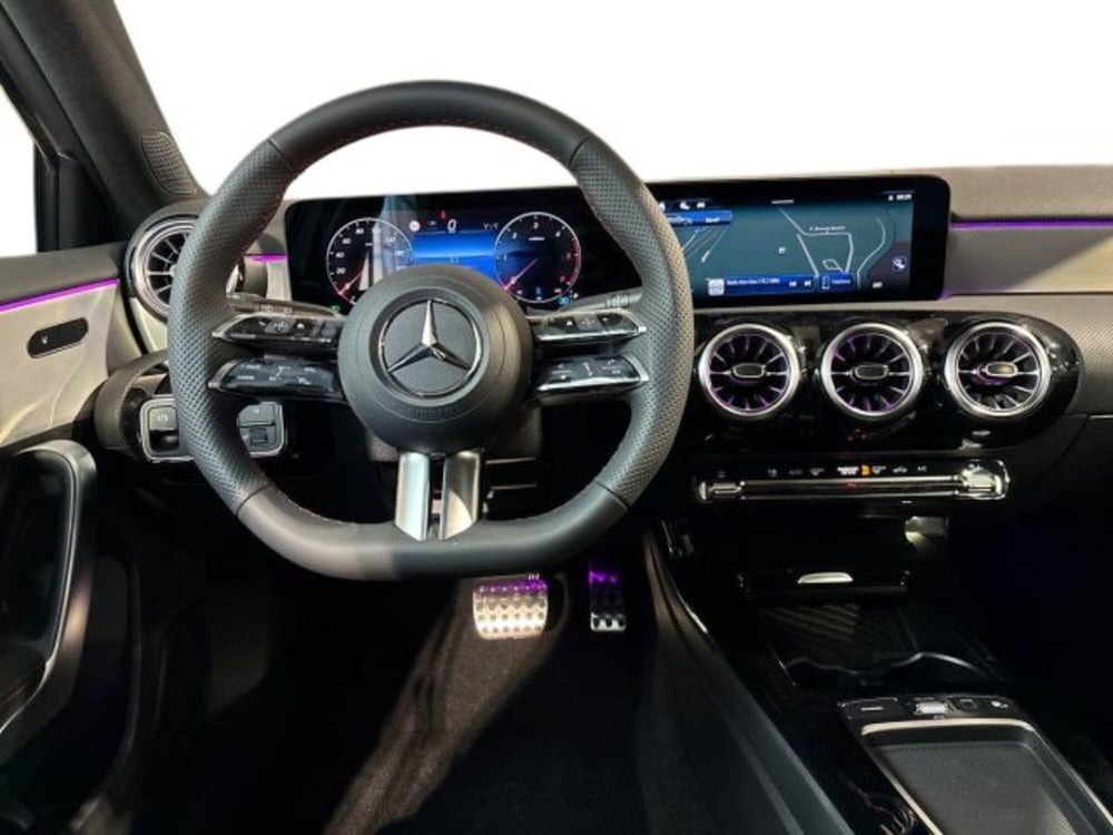 Mercedes-Benz Classe A nuova a Bologna (14)