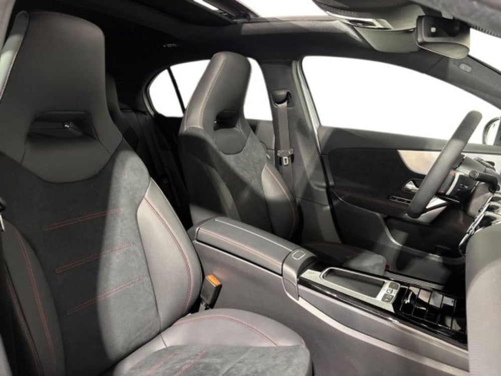 Mercedes-Benz Classe A nuova a Bologna (16)