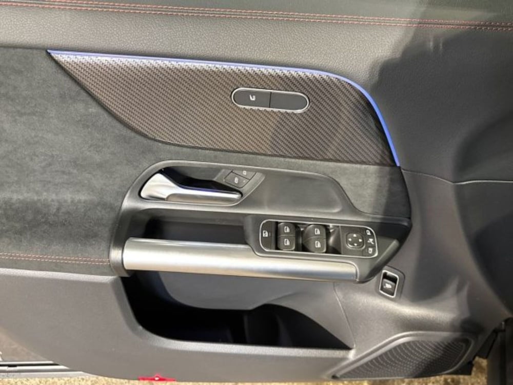 Mercedes-Benz GLA SUV nuova a Bologna (10)