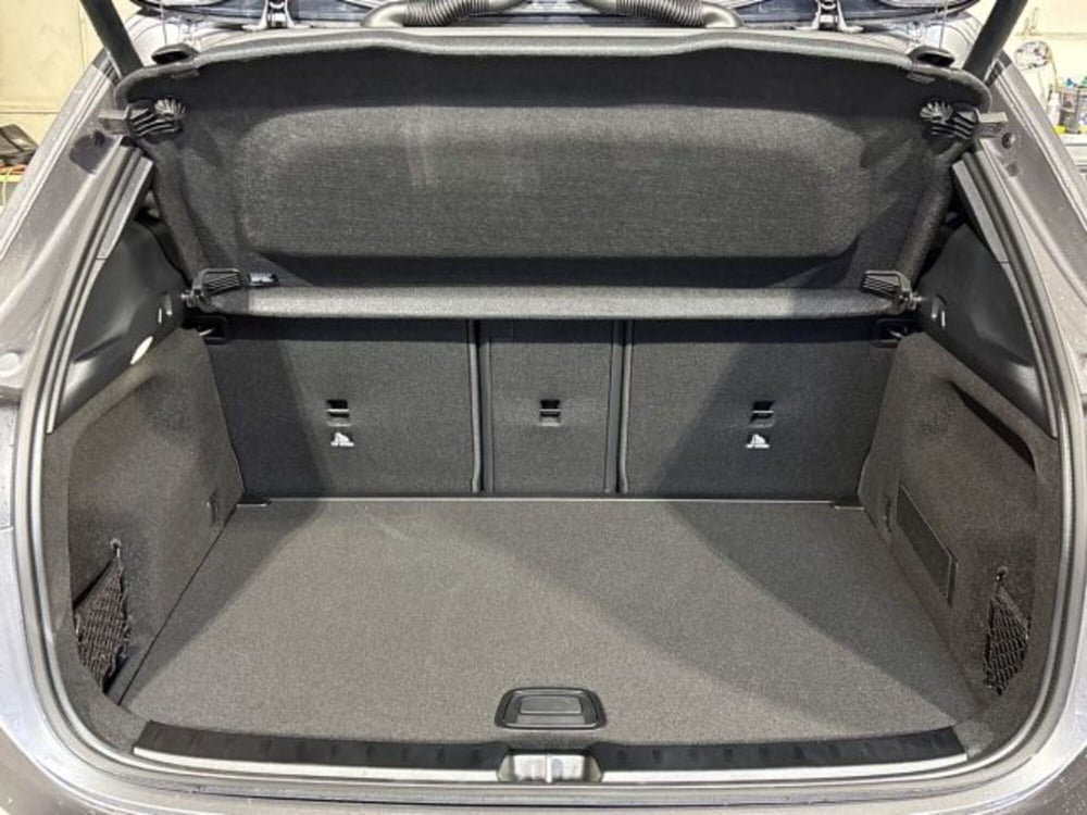 Mercedes-Benz GLA SUV nuova a Bologna (7)