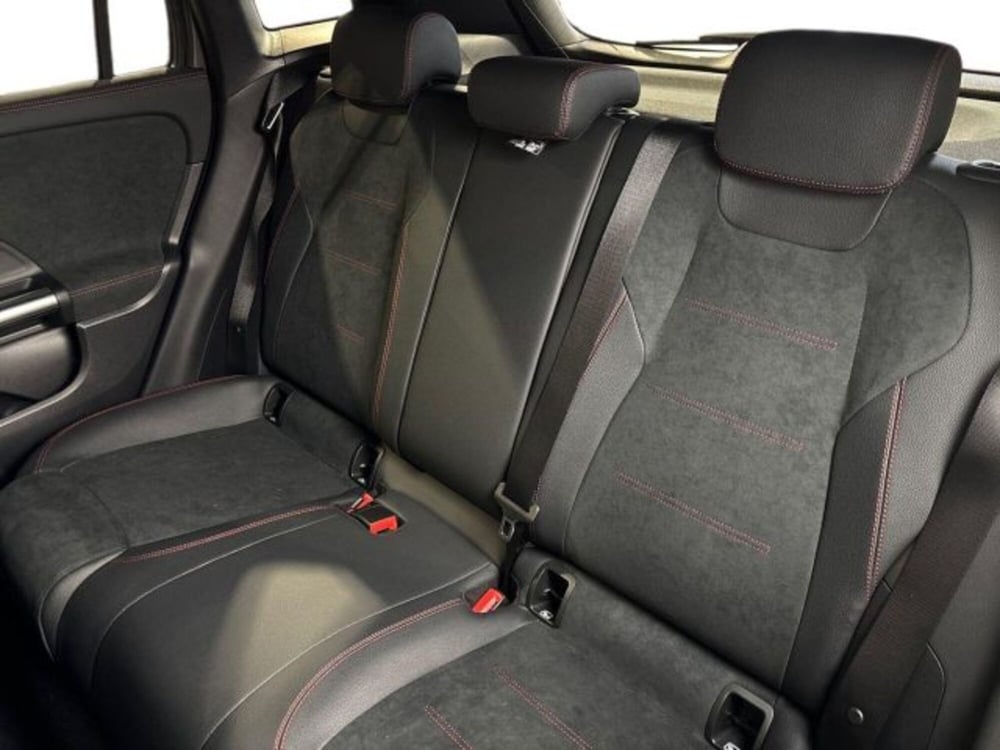 Mercedes-Benz GLA SUV nuova a Bologna (9)