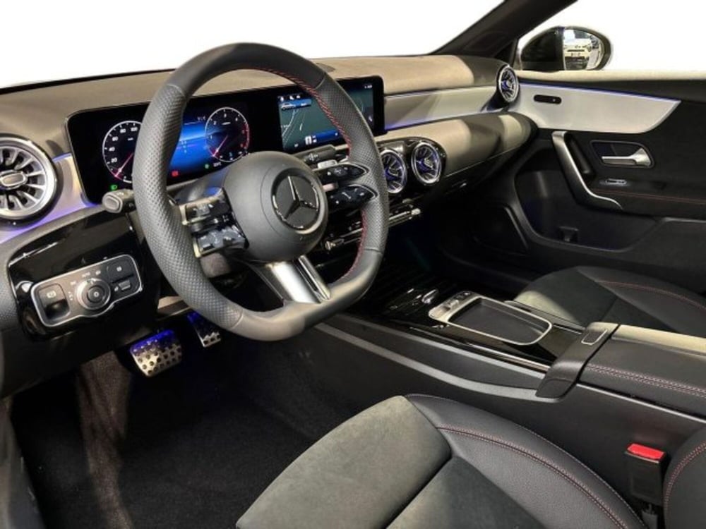 Mercedes-Benz Classe A nuova a Bologna (11)