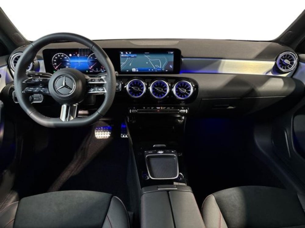Mercedes-Benz Classe A nuova a Bologna (13)