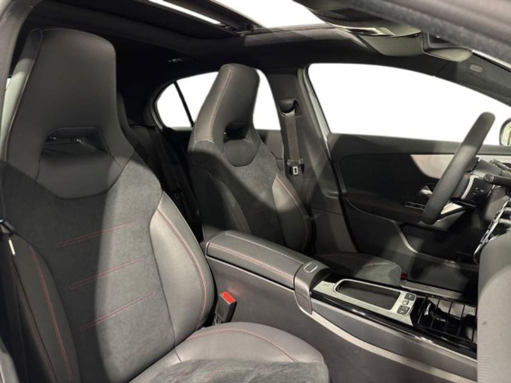 Mercedes-Benz Classe A nuova a Bologna (16)