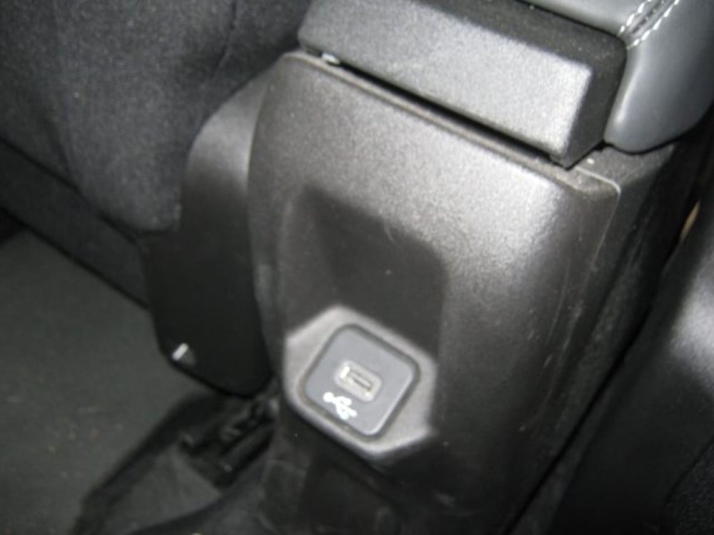 Jeep Renegade usata a Ascoli Piceno (17)