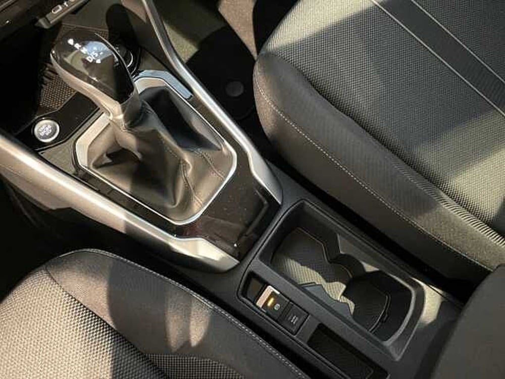 Volkswagen T-Roc nuova a Ravenna (17)