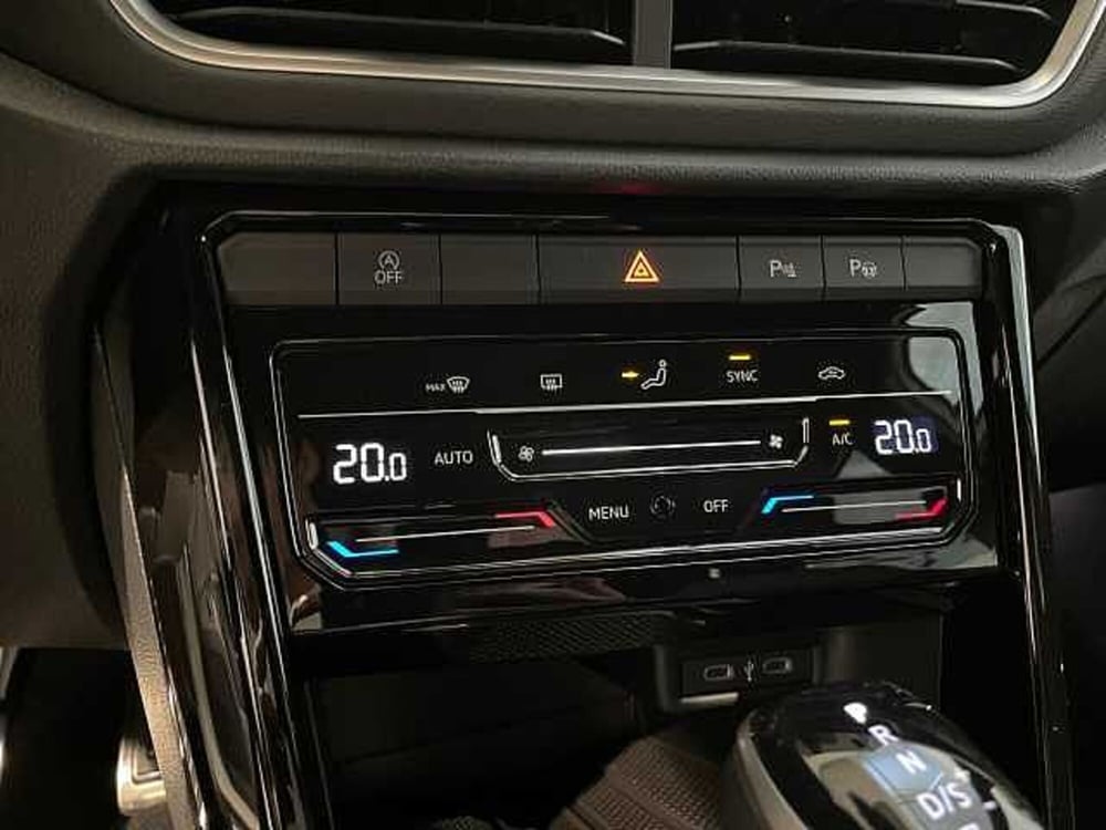 Volkswagen T-Roc nuova a Ravenna (16)