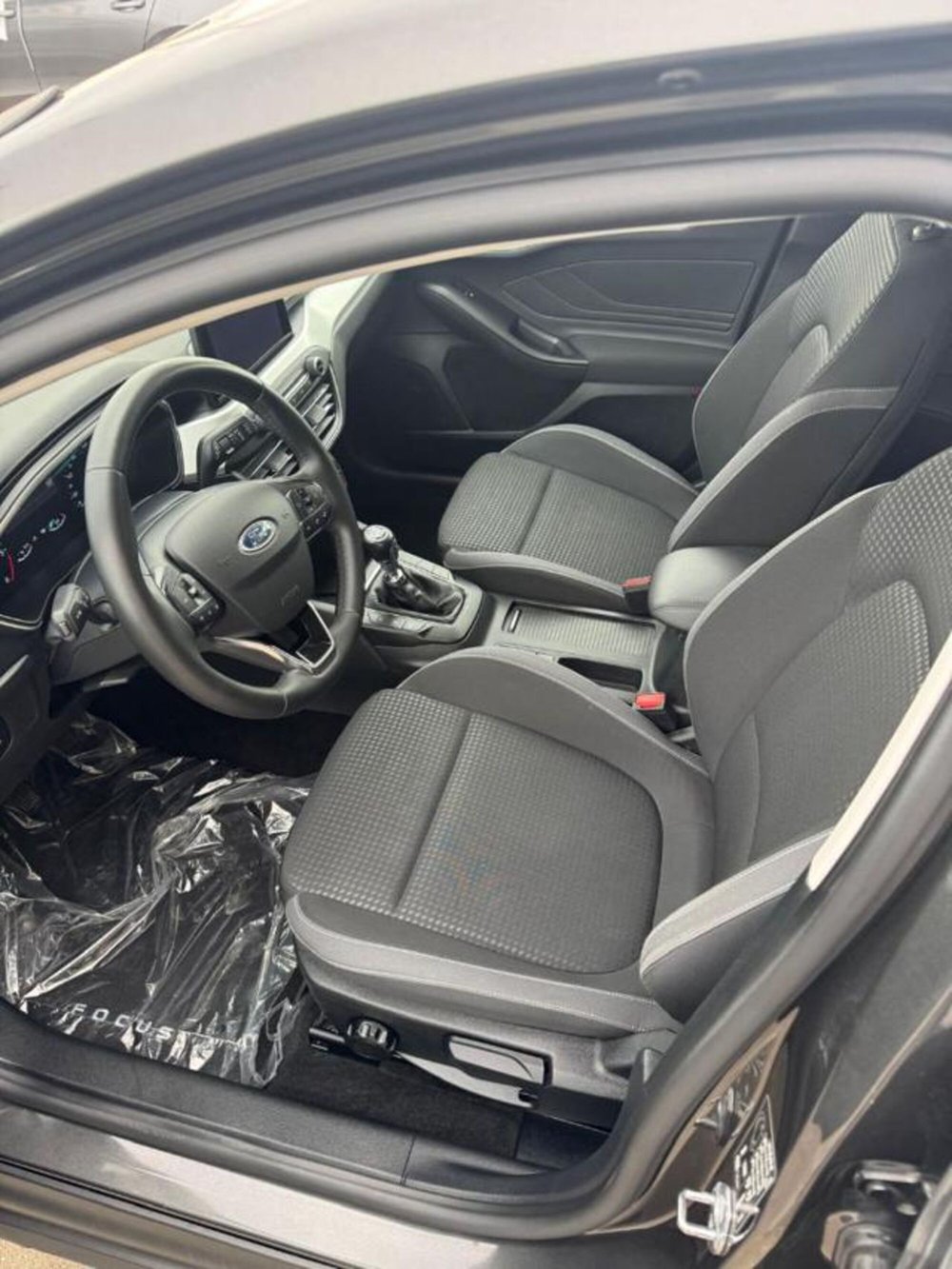 Ford Focus Station Wagon usata a Caserta (9)