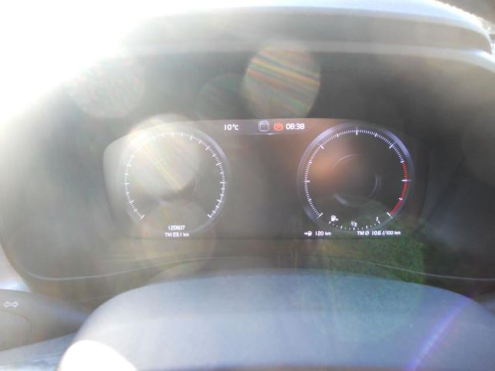 Volvo XC40 usata a Caserta (12)