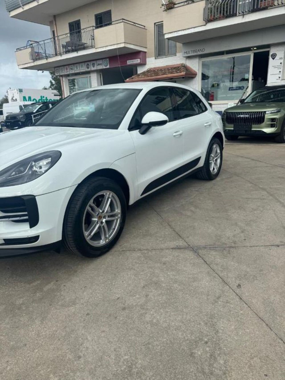 Porsche Macan usata a Caserta (2)