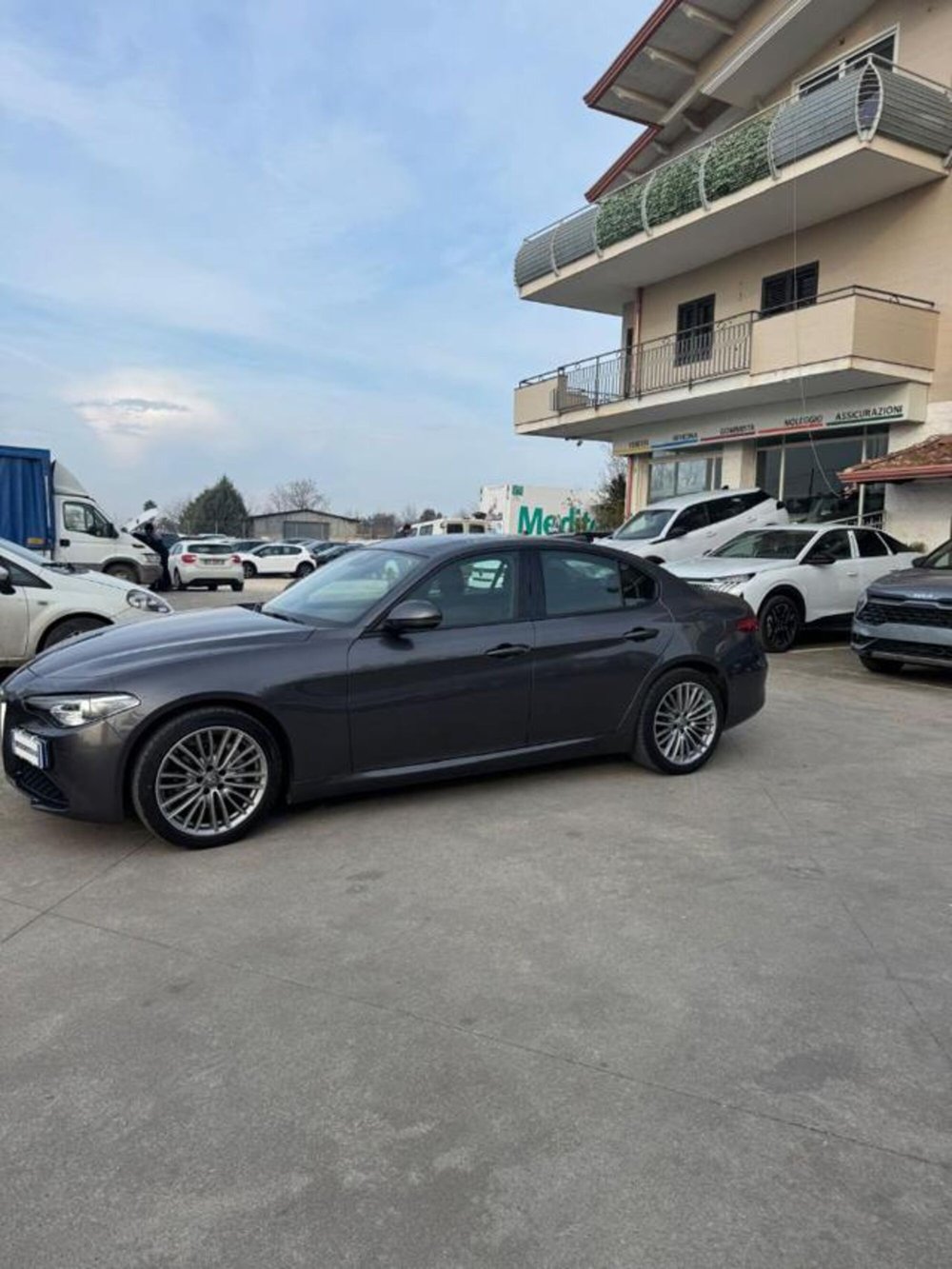 Alfa Romeo Giulia usata a Caserta (2)