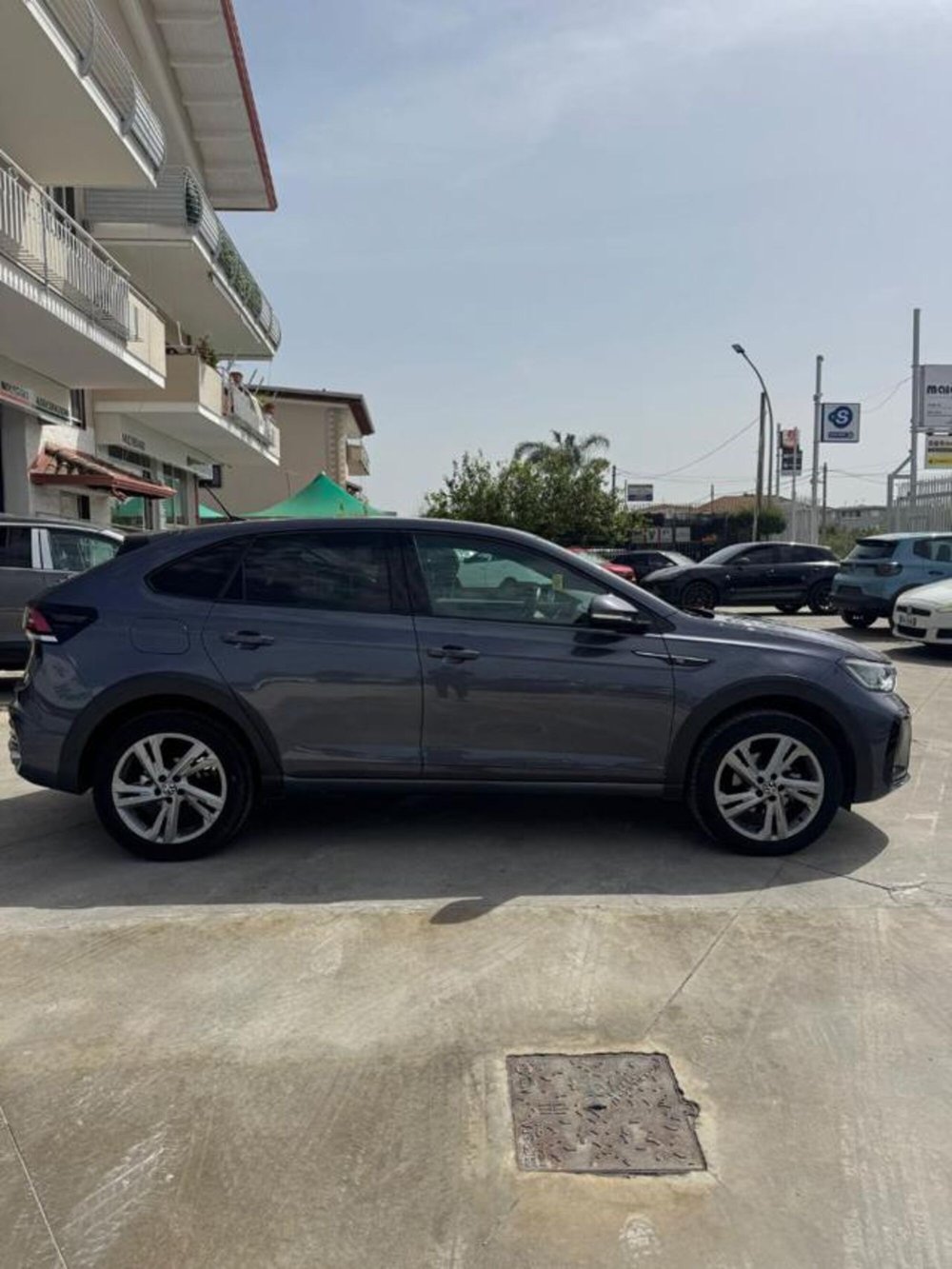 Volkswagen Taigo usata a Caserta (7)