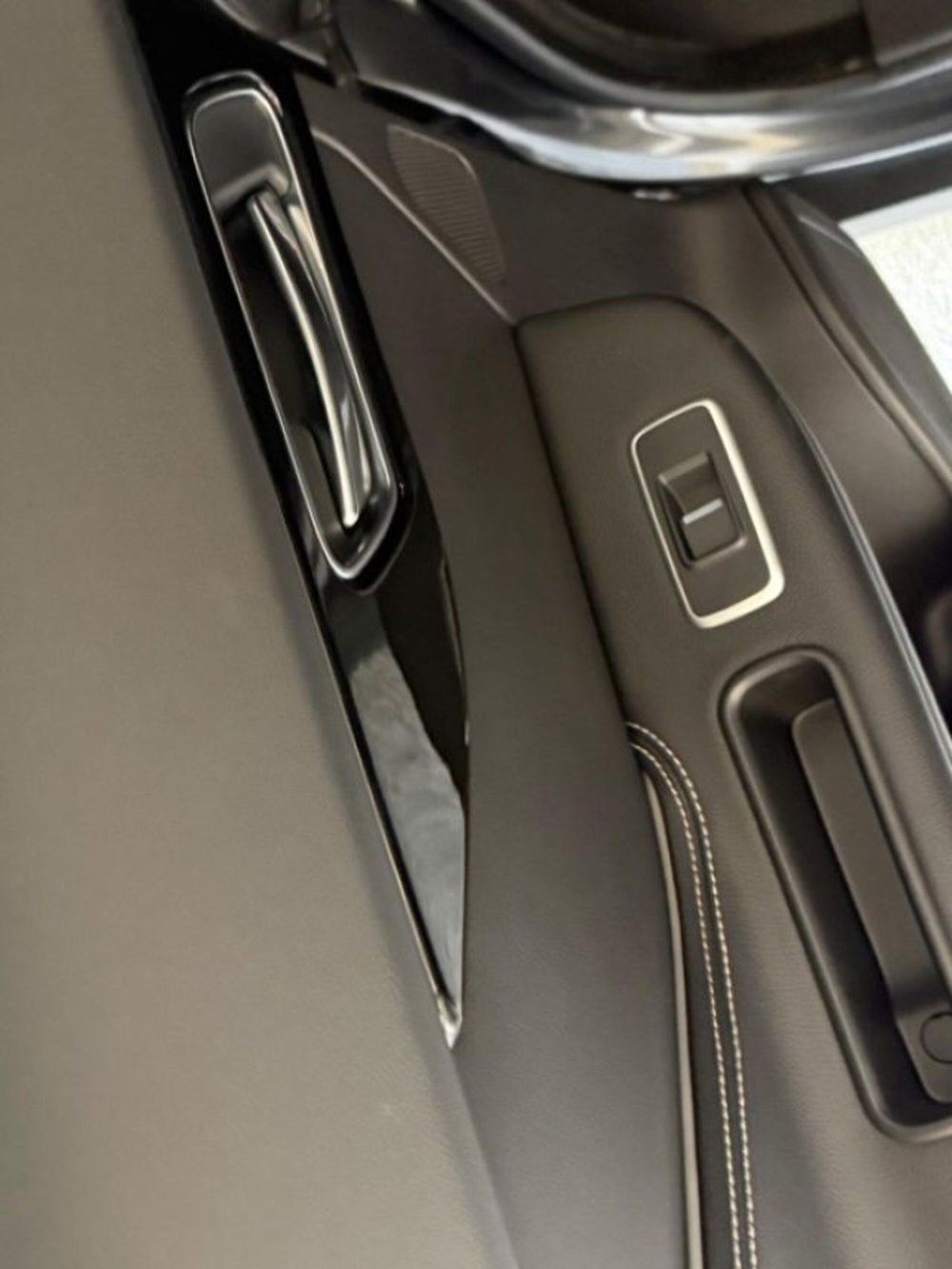Jaguar F-Pace usata a Trapani (14)
