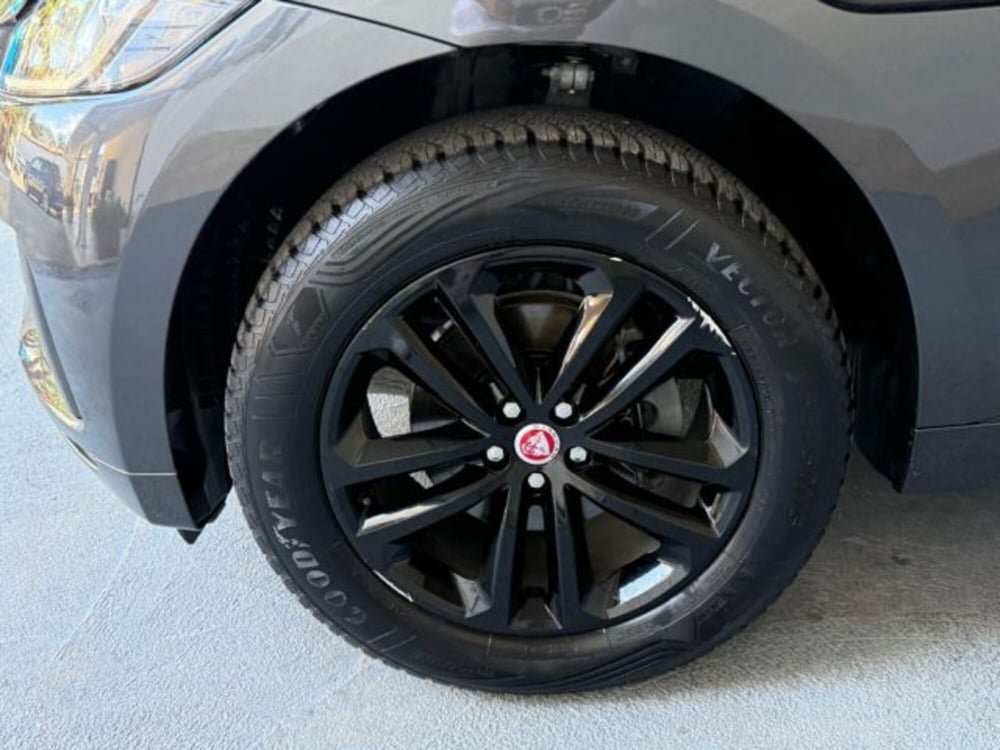 Jaguar F-Pace usata a Trapani (4)