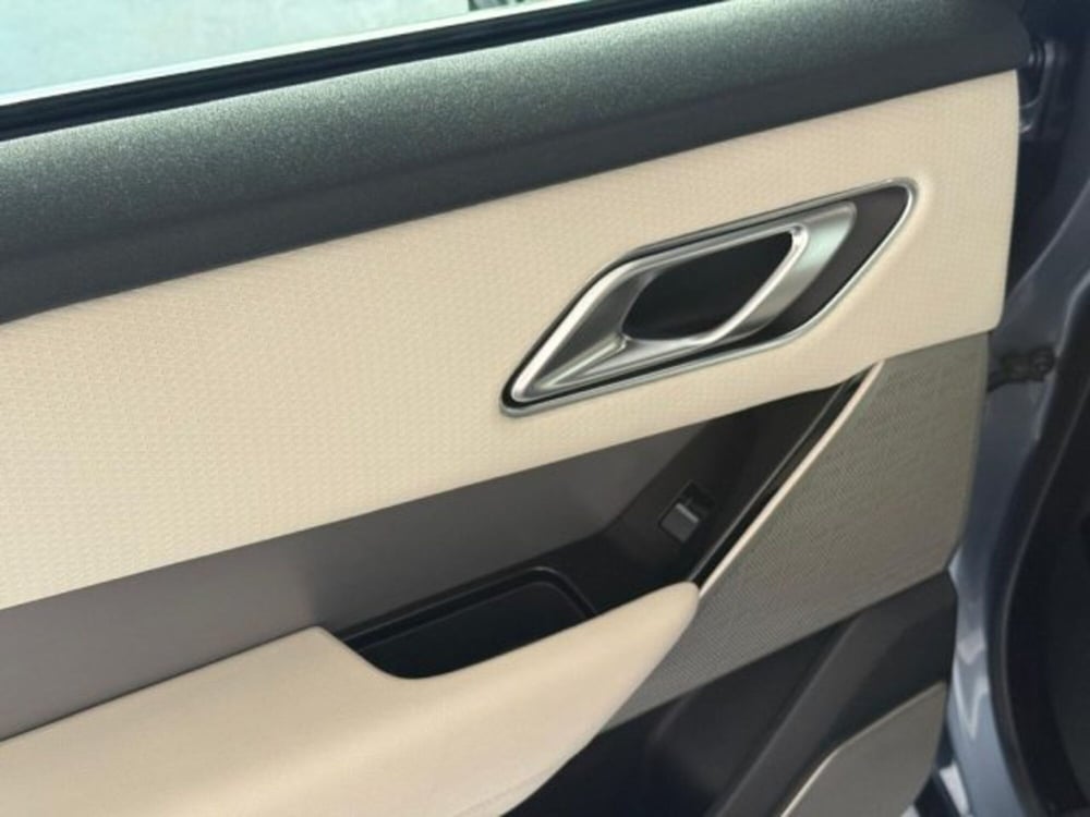 Land Rover Range Rover Velar usata a Trapani (18)